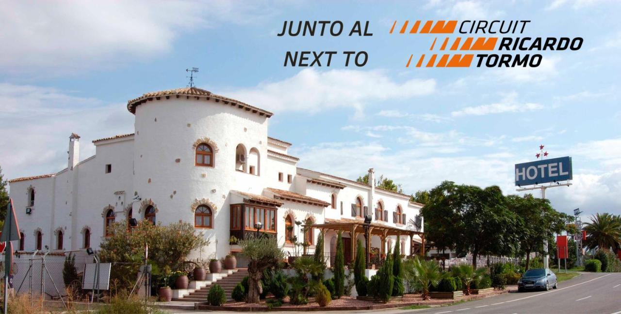 Hotel La Carreta Chiva Bagian luar foto