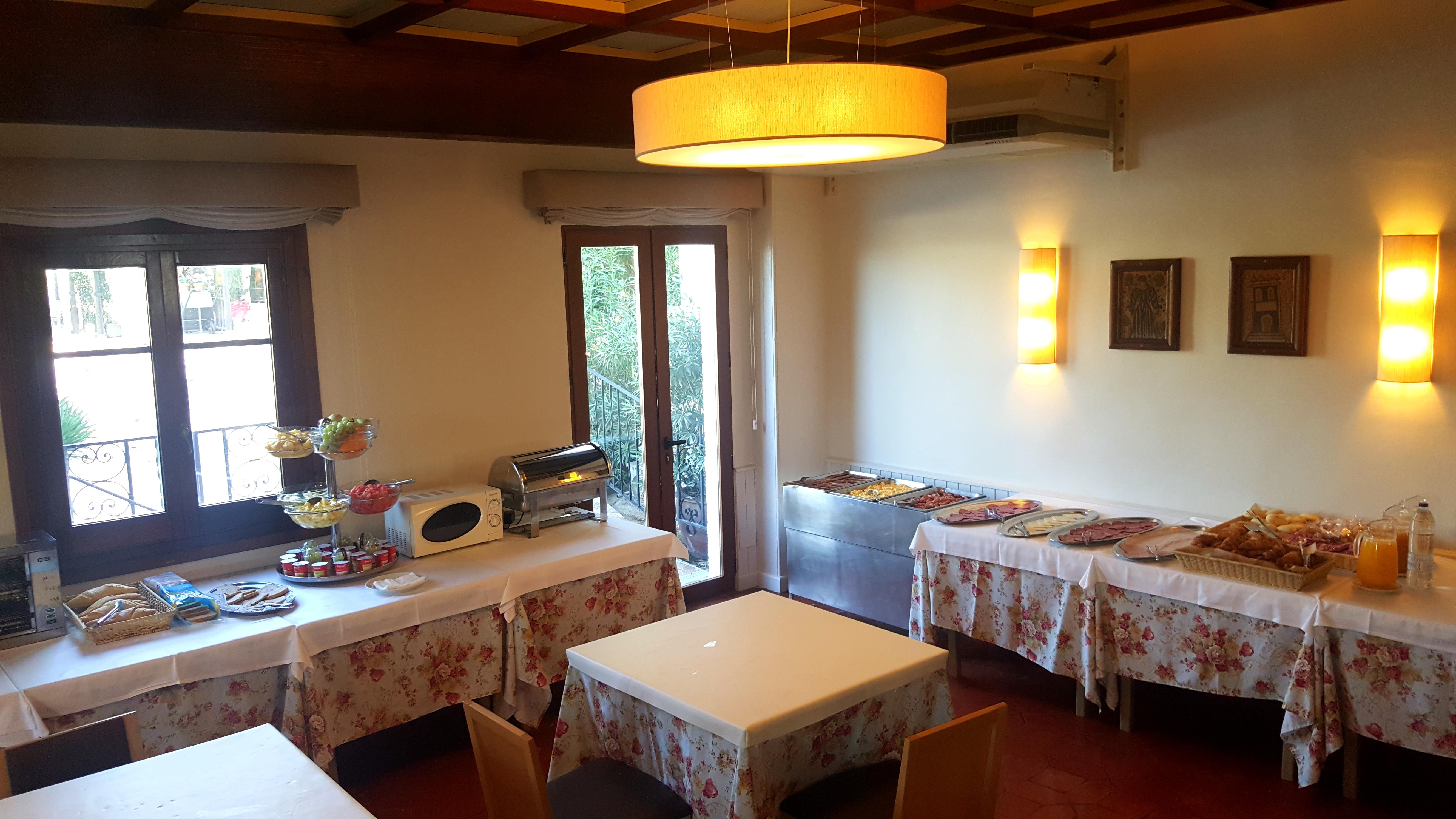 Hotel La Carreta Chiva Bagian luar foto