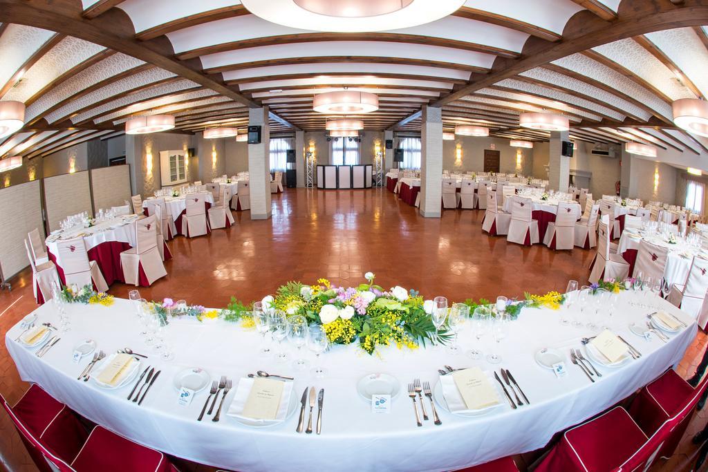 Hotel La Carreta Chiva Bagian luar foto