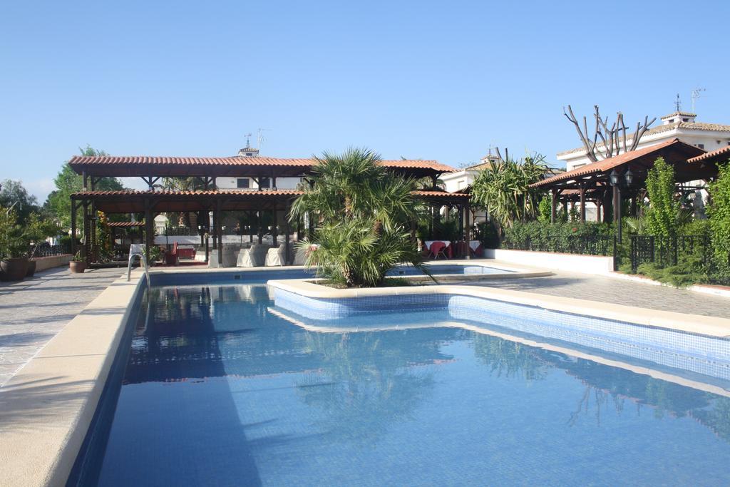 Hotel La Carreta Chiva Bagian luar foto